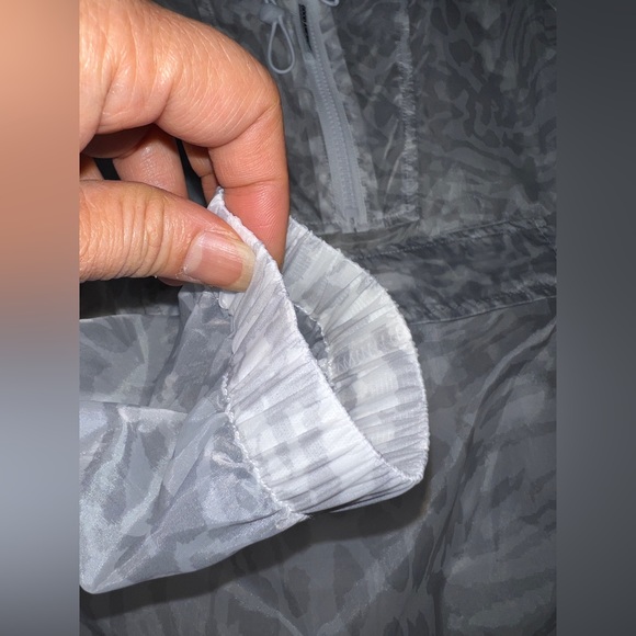 🐆 NWT! Good American Leopard Windbreaker Jacket - Picture 14 of 16